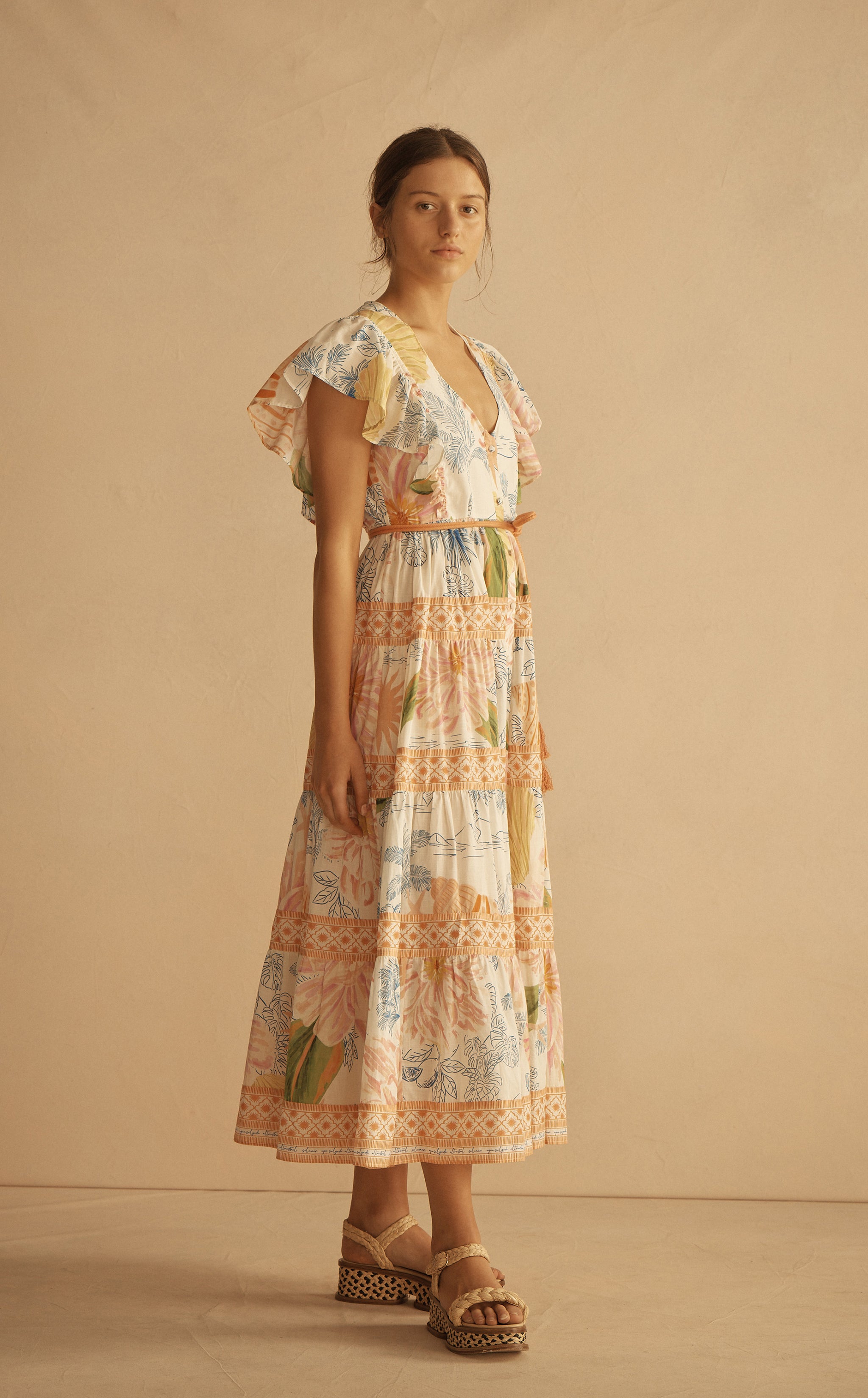 ミストレアスBicolor Ruffle Pleated Dress ミストレアスBicolor Ruffle Pleated Dress