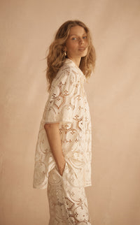 RELIQUIA Oversized Shirt