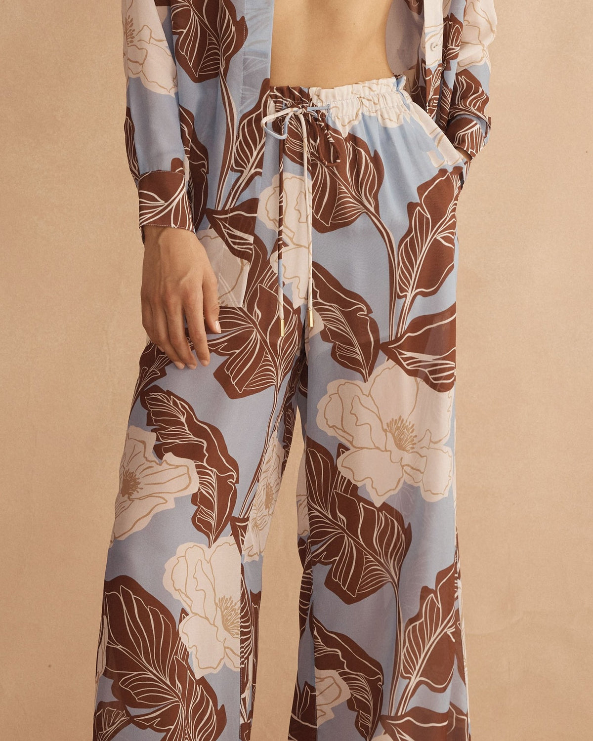 Detail of VALEN Silk Gathered Wide Leg Pant